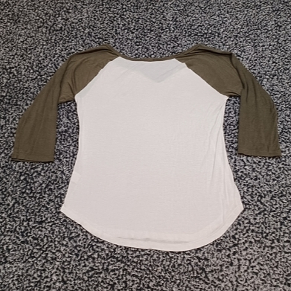 Trillium Alien Raglan Shirt - Picture 9 of 9